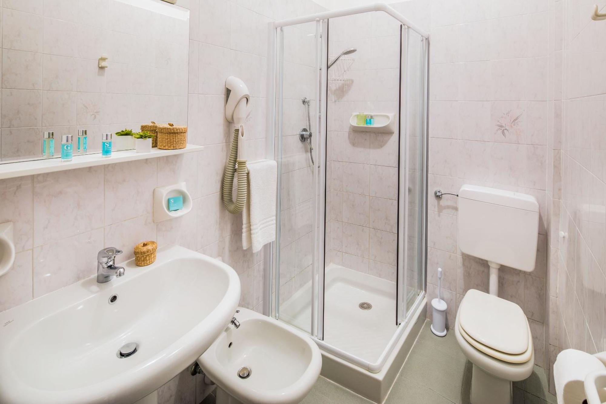 Hotel Tritone Laigueglia Esterno foto